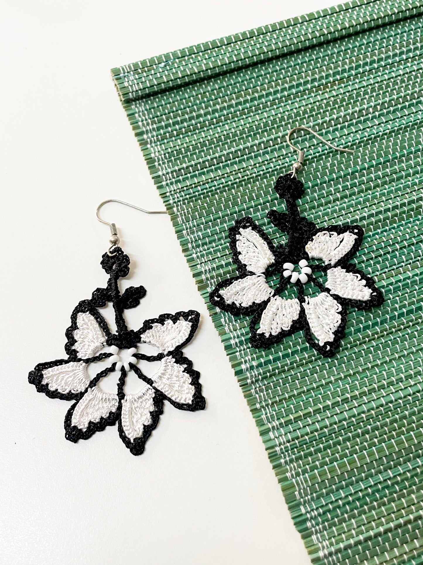 Turkey Oya Needle Lace Crochet Earrings 土耳其手工蕾絲針織耳環