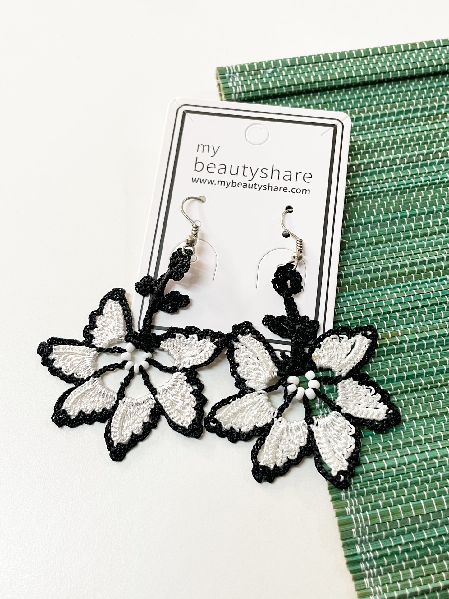 Turkey Oya Needle Lace Crochet Earrings 土耳其手工蕾絲針織耳環