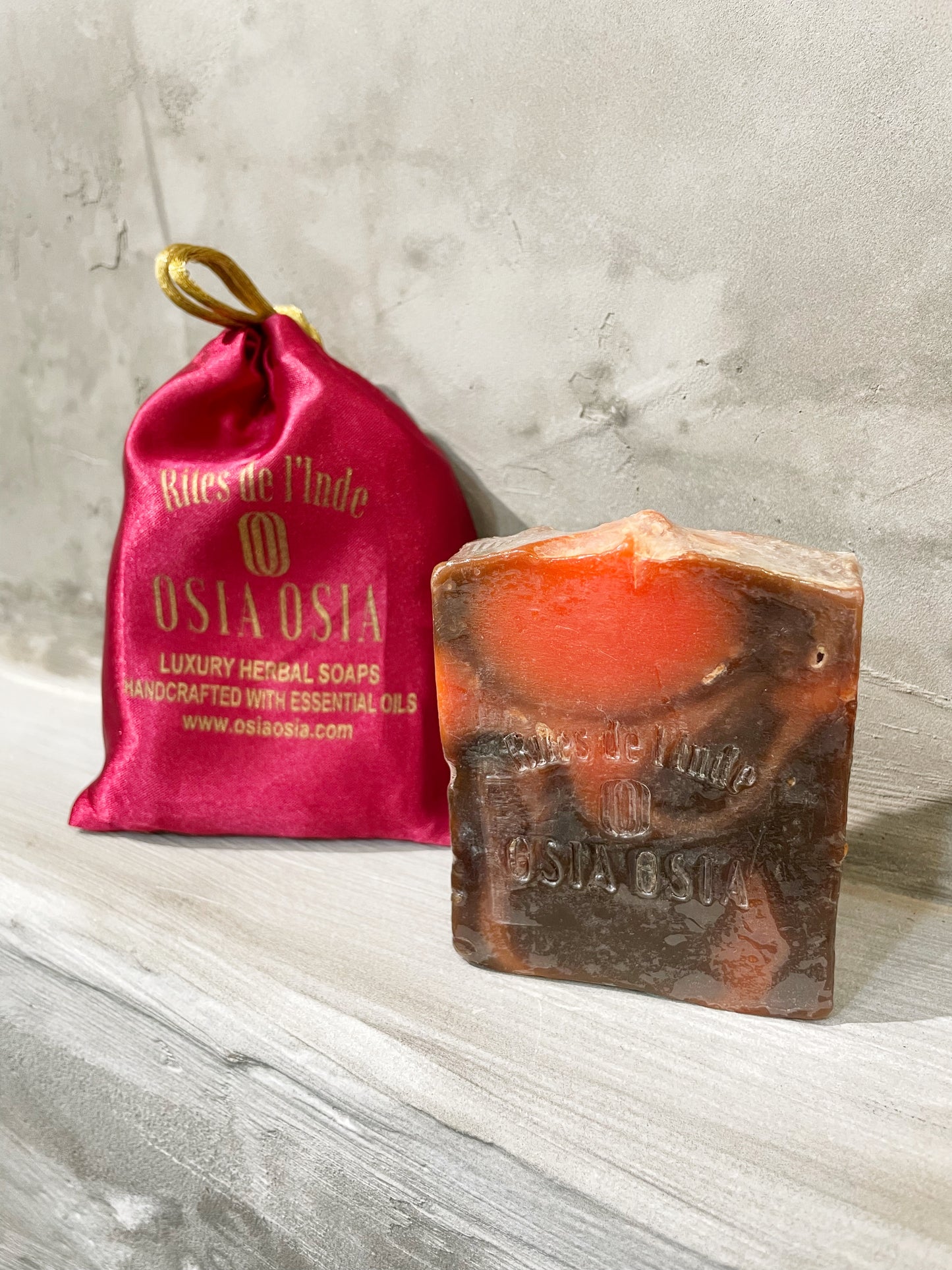 Cold Process Sweet Orange & Cinnamon Handcrafted Luxury Herbal Soap (Body Wash & Face Wash) 冷製肉桂甜橙精油芳療皂 (沐浴＋潔面兩用）