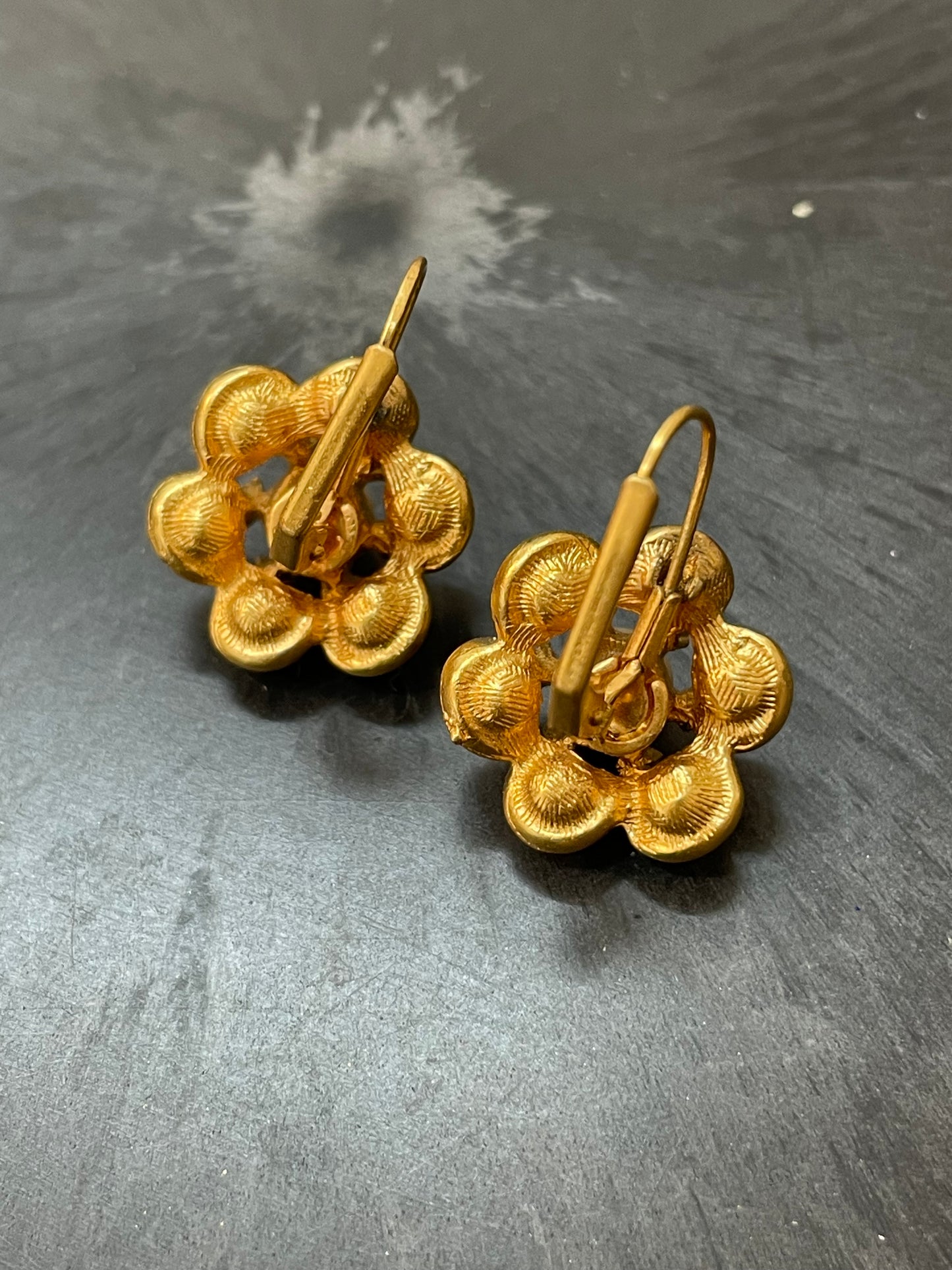 Vintage ANNE KLEIN Matte Gold Black Bead Clear Rhinestone Lever Clip Earrings
