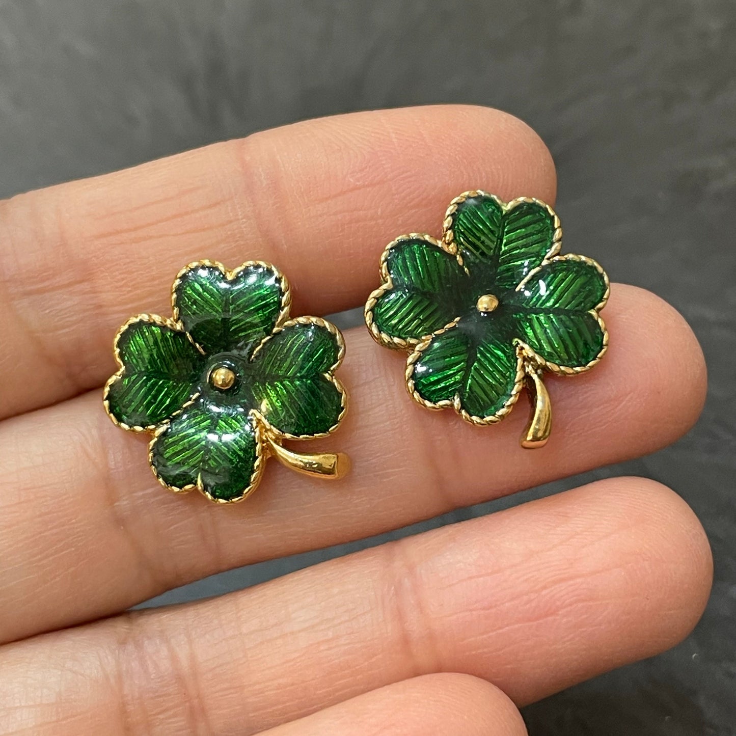 Vintage Avon signed gold tone green enamel four leaf clover stud earrings