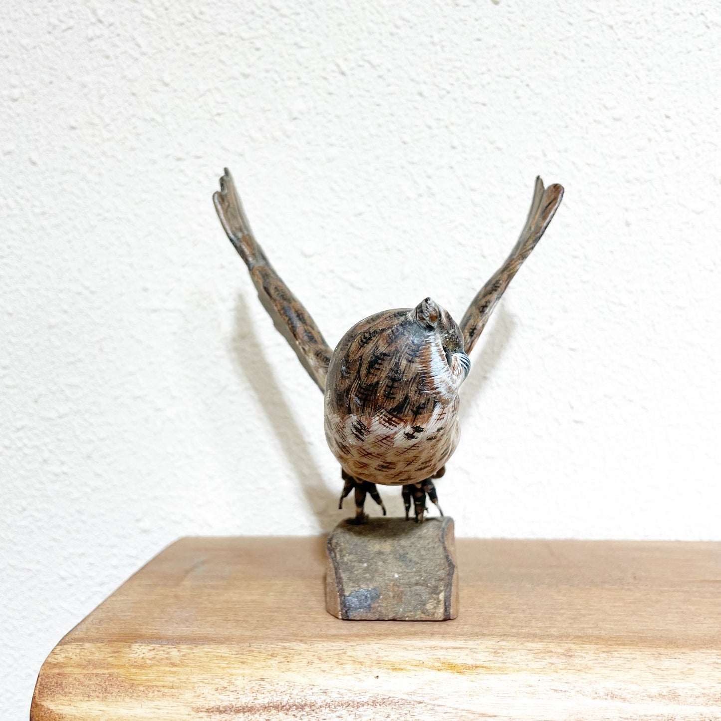 Painted Wooden Landing Owl 彩繪木雕 (貓頭鷹)