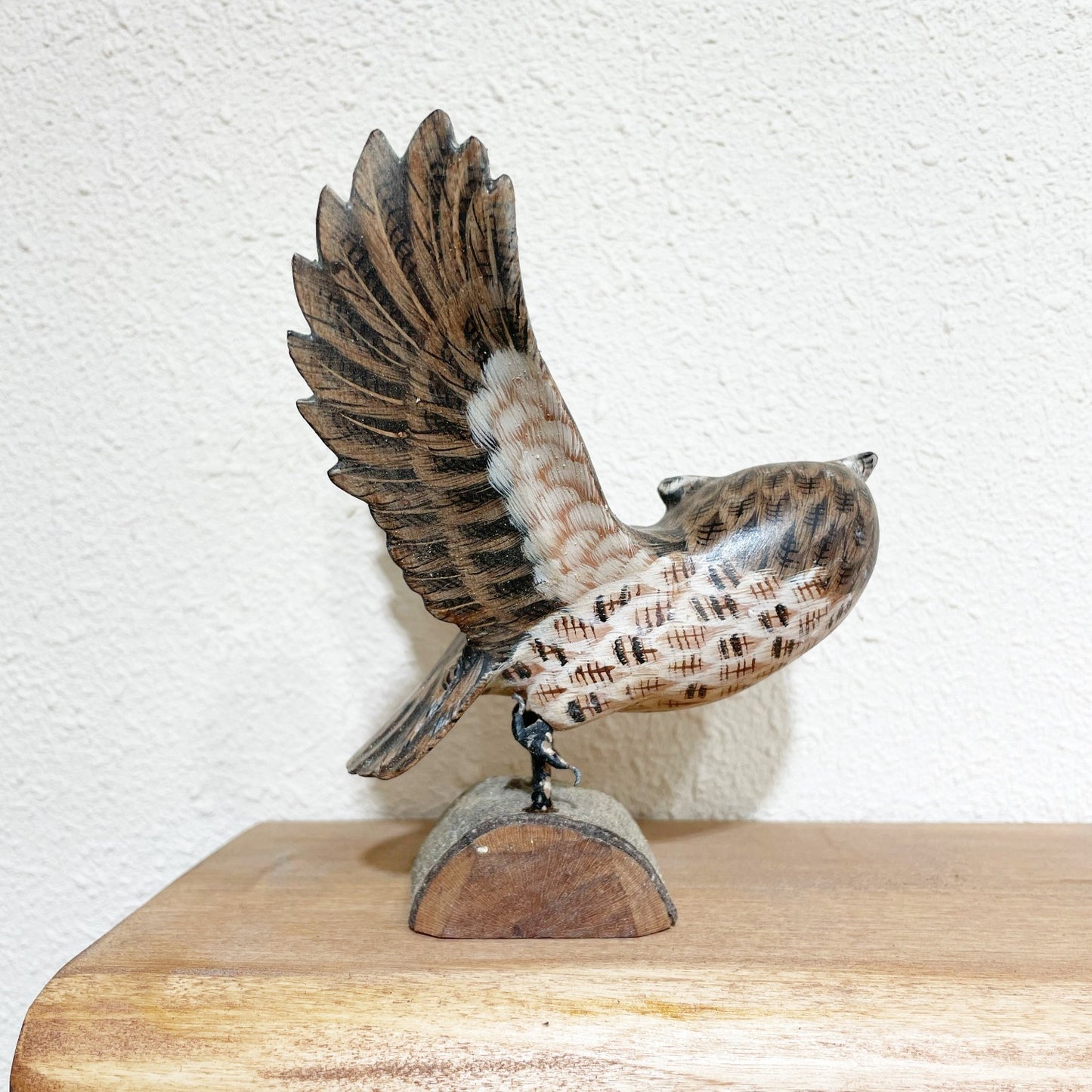 Painted Wooden Landing Owl 彩繪木雕 (貓頭鷹)