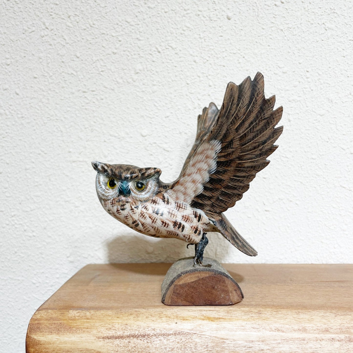 Painted Wooden Landing Owl 彩繪木雕 (貓頭鷹)