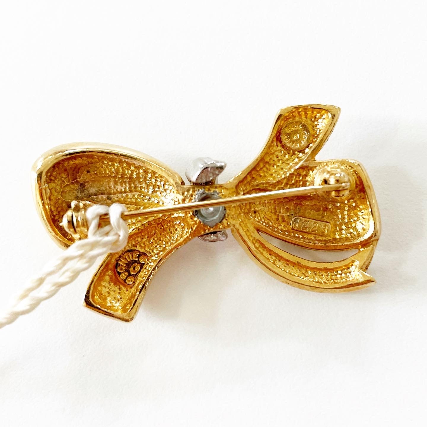 Vintage Gontie Paris signed gold tone bow brooch