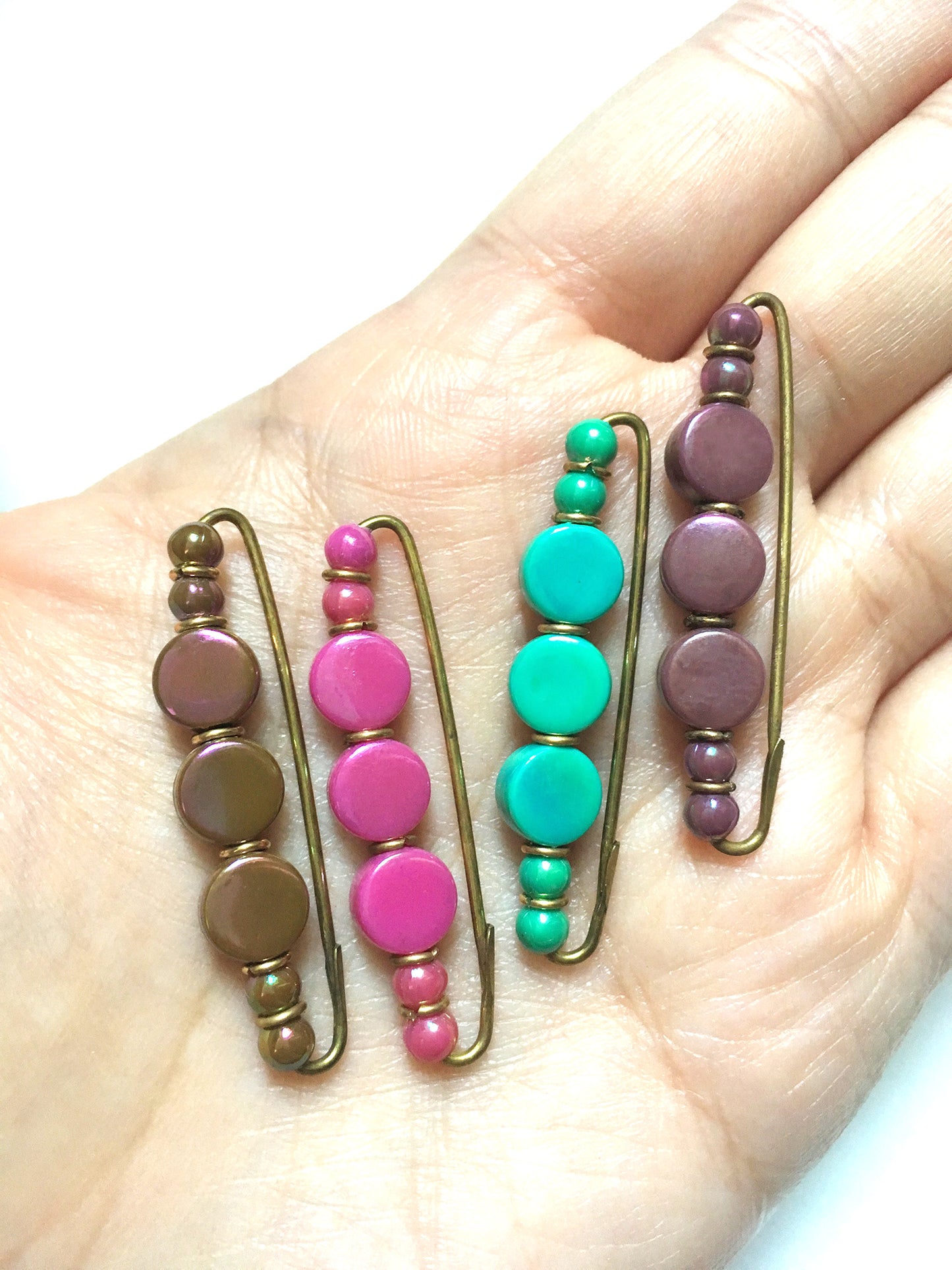 Luster Round Flat Bead Lapel Pin (4 Colours) 珠光平面串珠別針(四色)