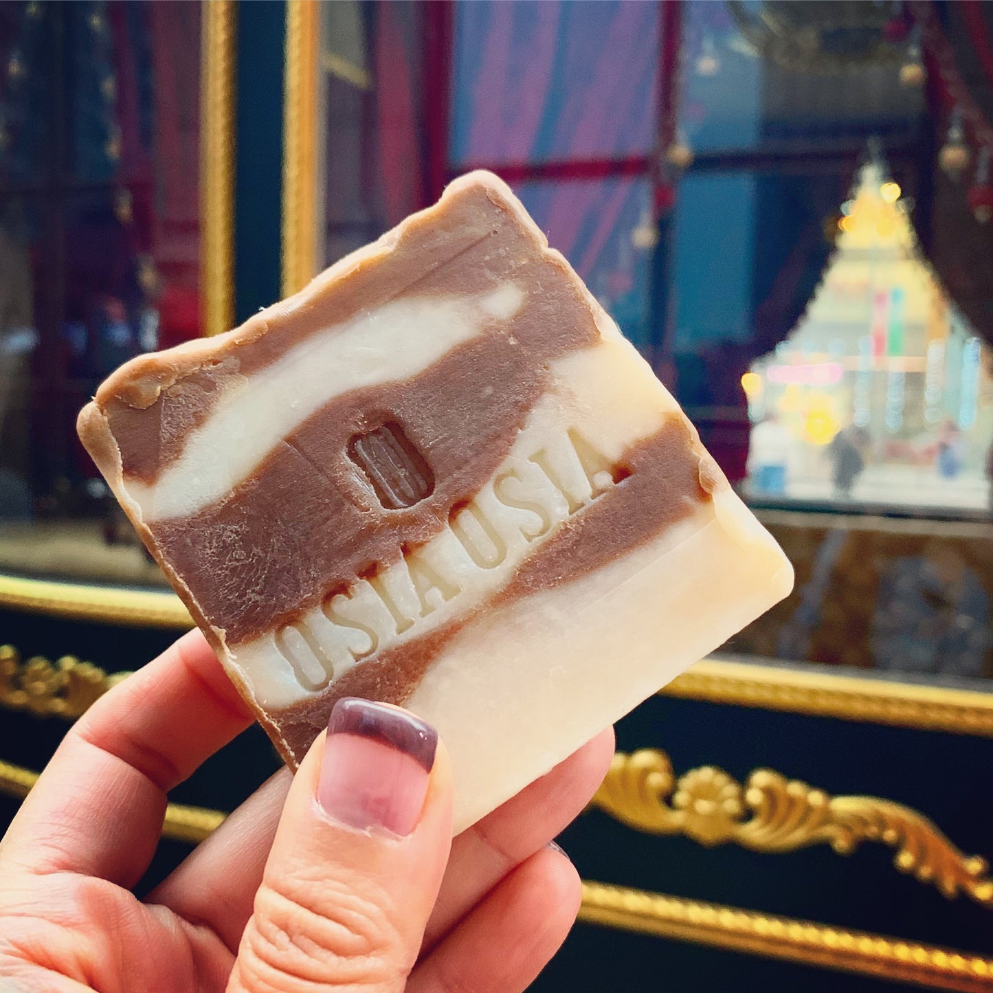 Arabian Royal Oud Handcrafted Luxury Herbal Soap (Body Wash & Face Wash) 冷製沉香美顏皂 (沐浴+潔面兩用)