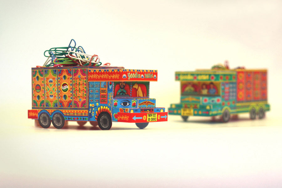 DIY ‘Goodies Carrier’ Truck container: Blue n Red design DIY迷你紙製印度卡車模型:藍色+紅色手繪