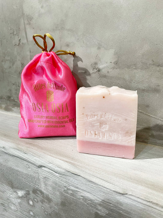 Cold Process Bourbon Rose Handcrafted Luxury Herbal Soap (Body Wash & Face Wash) 冷製波旁玫瑰芳療皂 (沐浴＋潔面兩用）