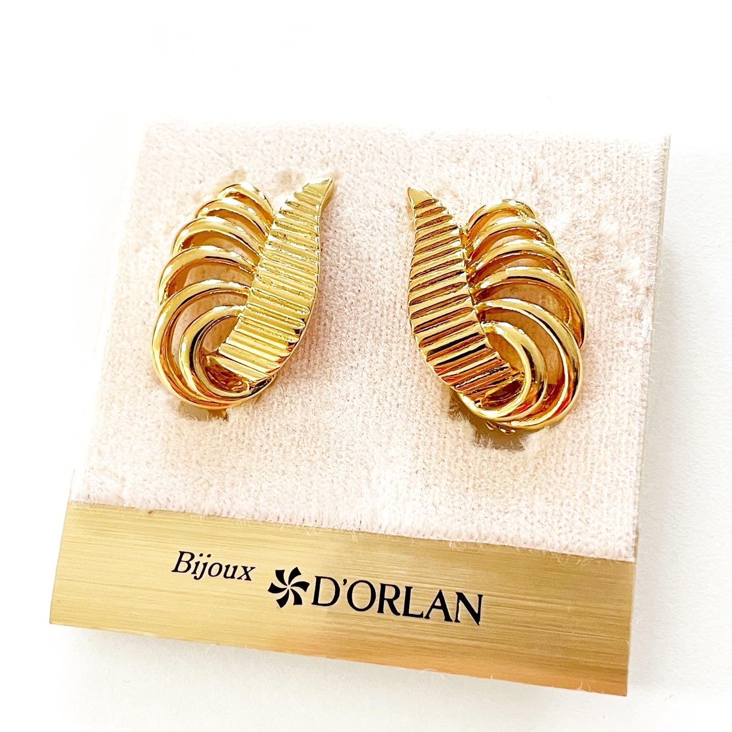 Vintage D’ORLAN signed 22-karat gold plated swirl shape clip earrings