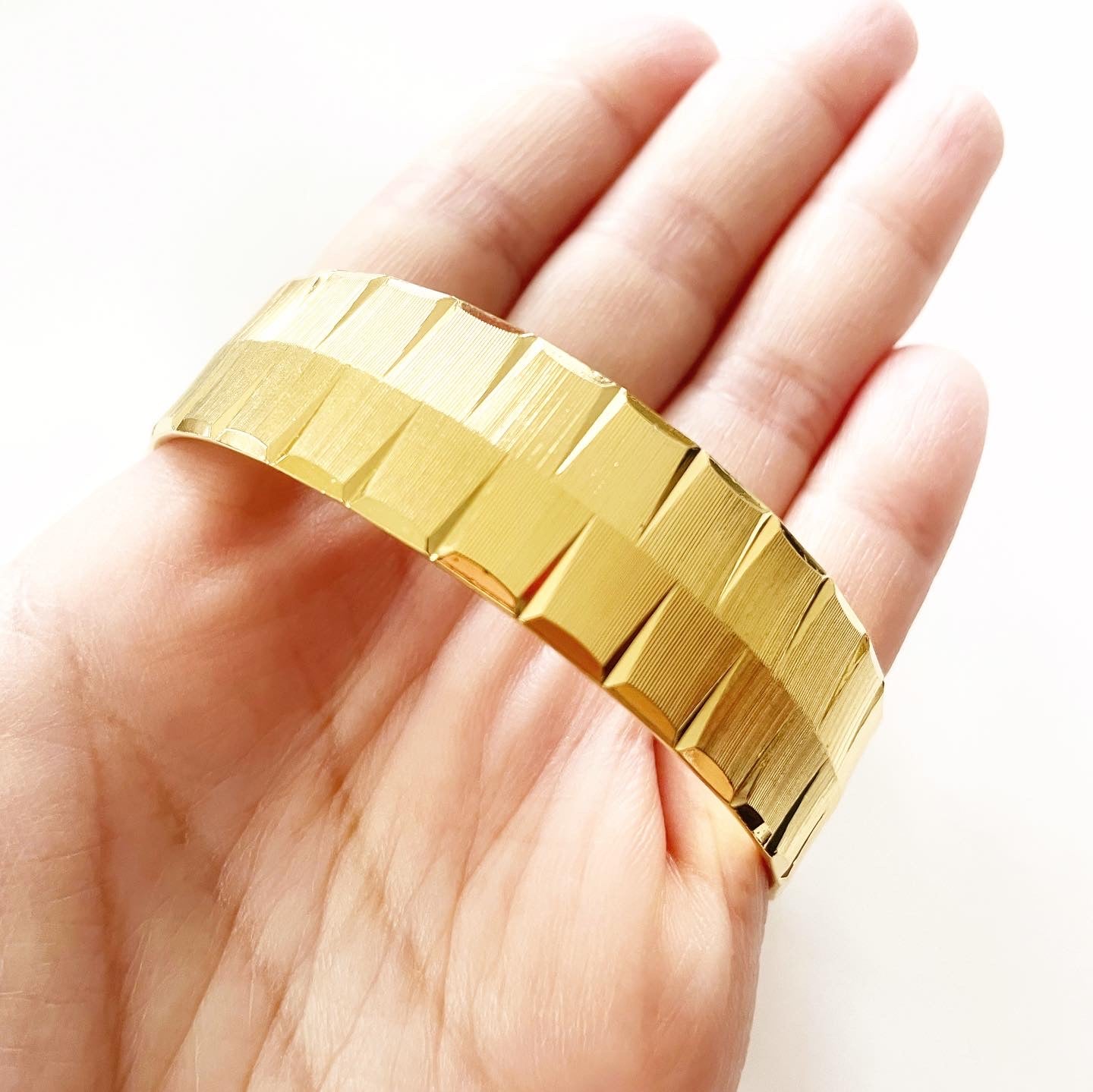 Vintage MONET signed chunky carved gold tone bangle