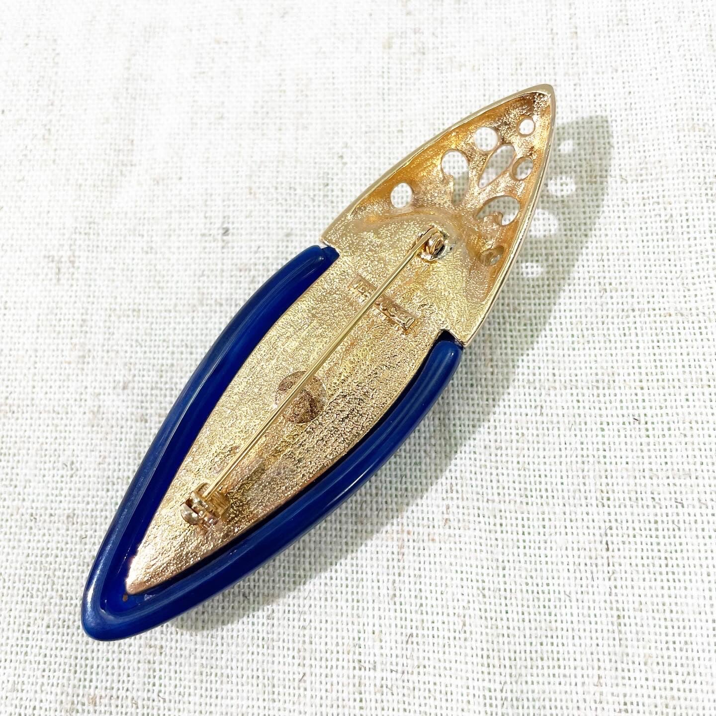 Vintage VERDUCCI signed gold tone cobalt blue lucite designer brooch. Made in USA.