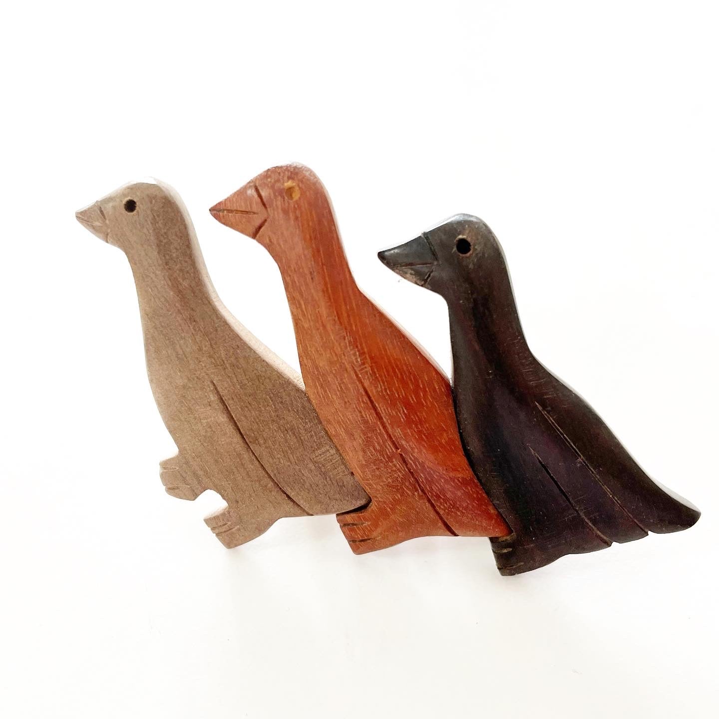 Wooden Scarf Ring (Three Penguins) 木製絲巾扣 (三隻企鵝)