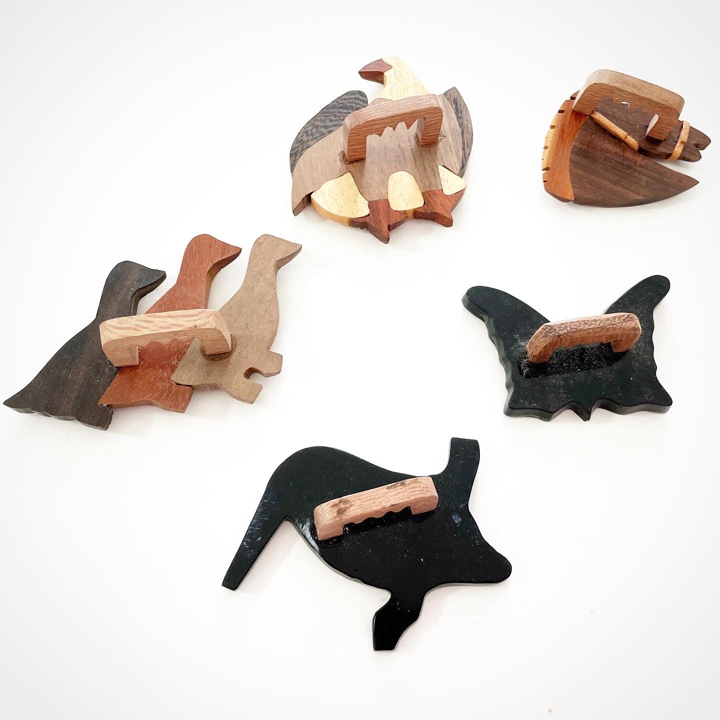Wooden Scarf Ring (Horse Head with Leather Bridle) 木製絲巾扣 (駿馬籠頭)