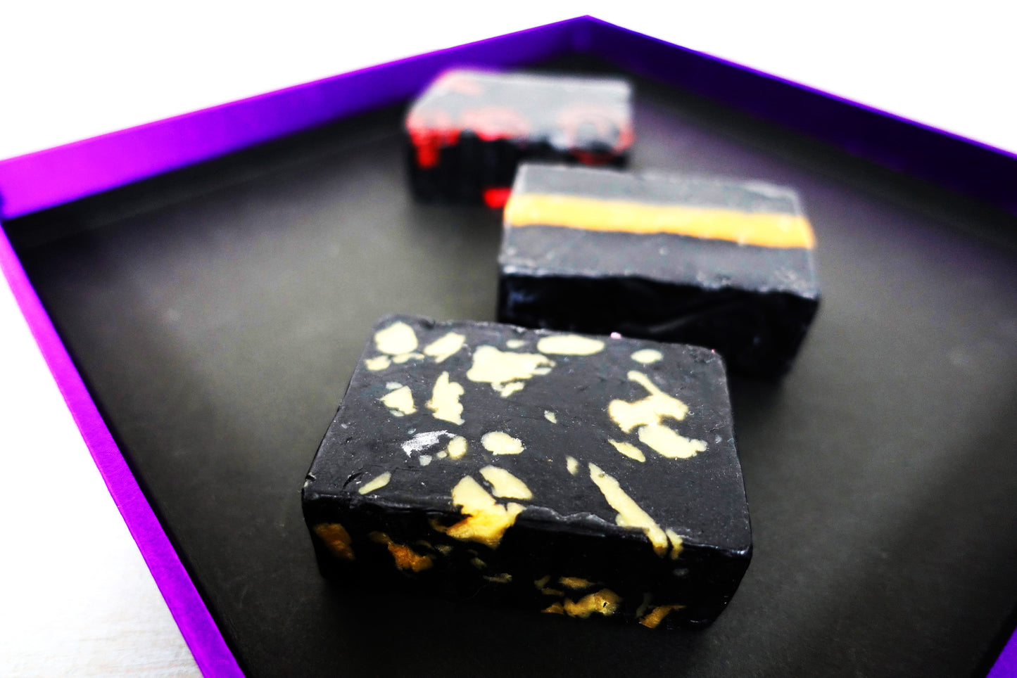 Activated Charcoal Fullers Earth Handcrafted Luxury Herbal Soap 活性炭富勒土手工美白皂