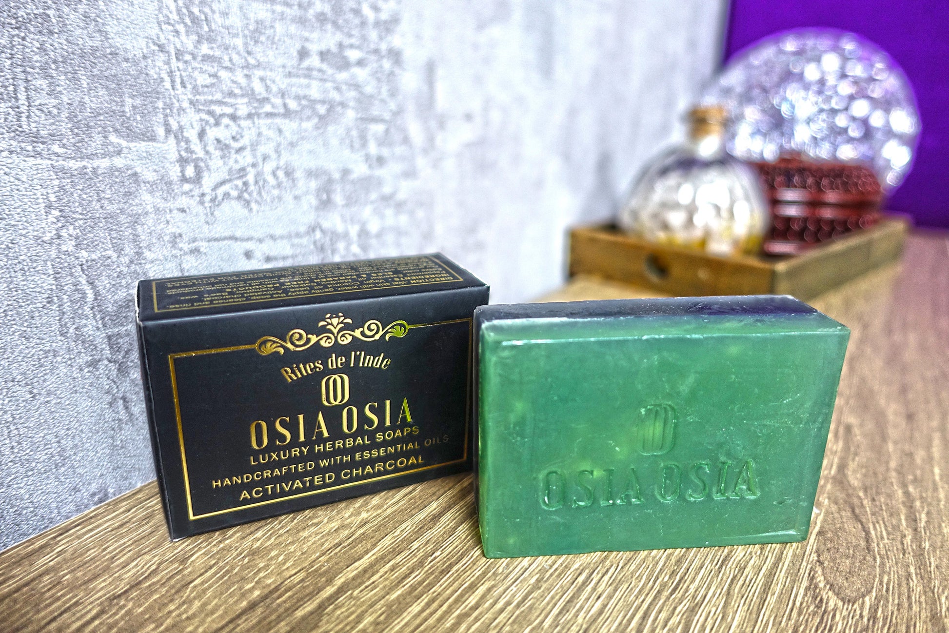 ctivated Charcoal with Peppermint Oil Handcrafted Luxury Herbal Soap 活性炭薄荷精油手工芳療皂