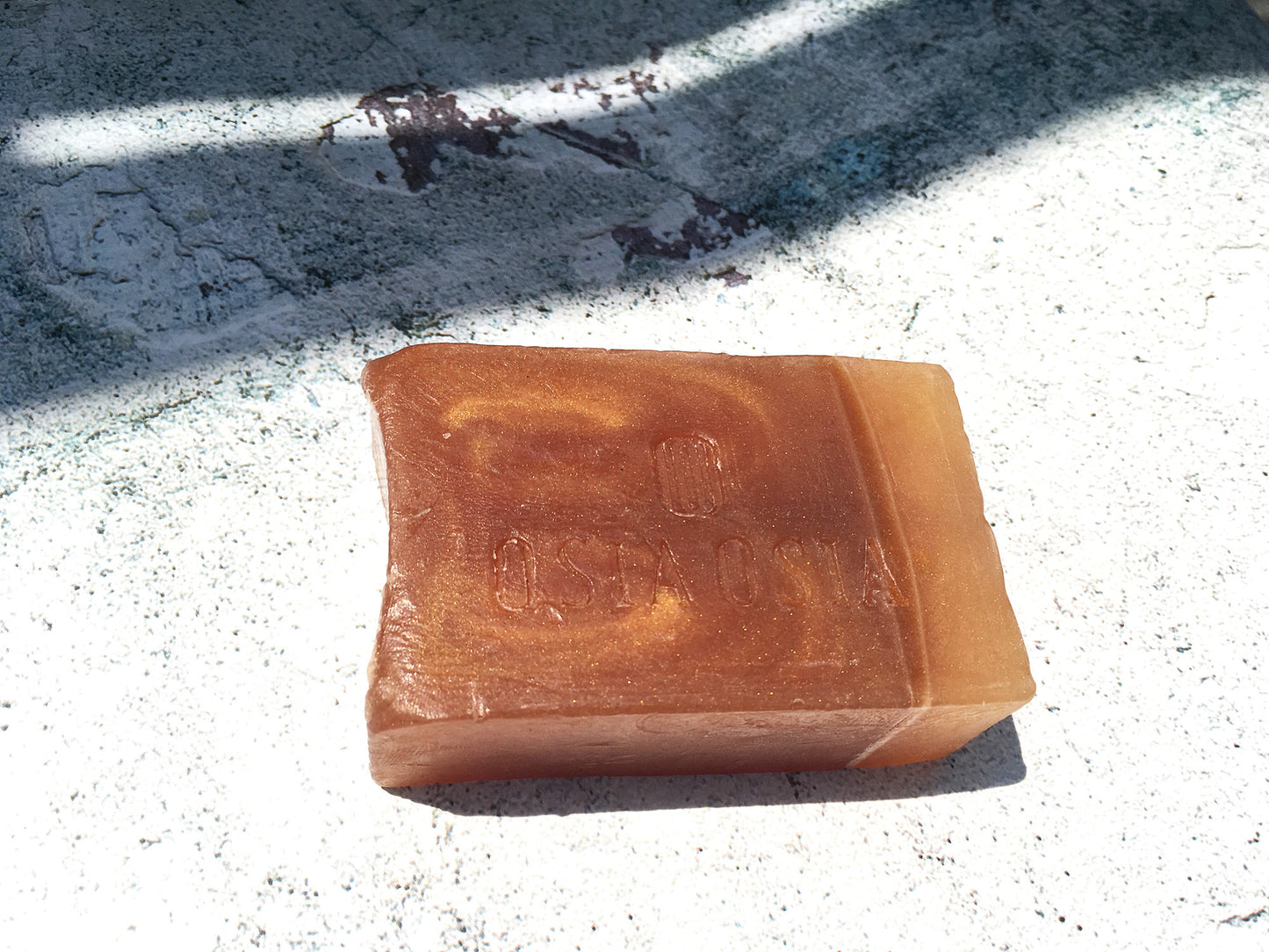 Arabian Royal Oud Handcrafted Luxury Herbal Soap (Hot-Processed) 熱製沉香美顏皂 (沐浴＋潔面兩用）