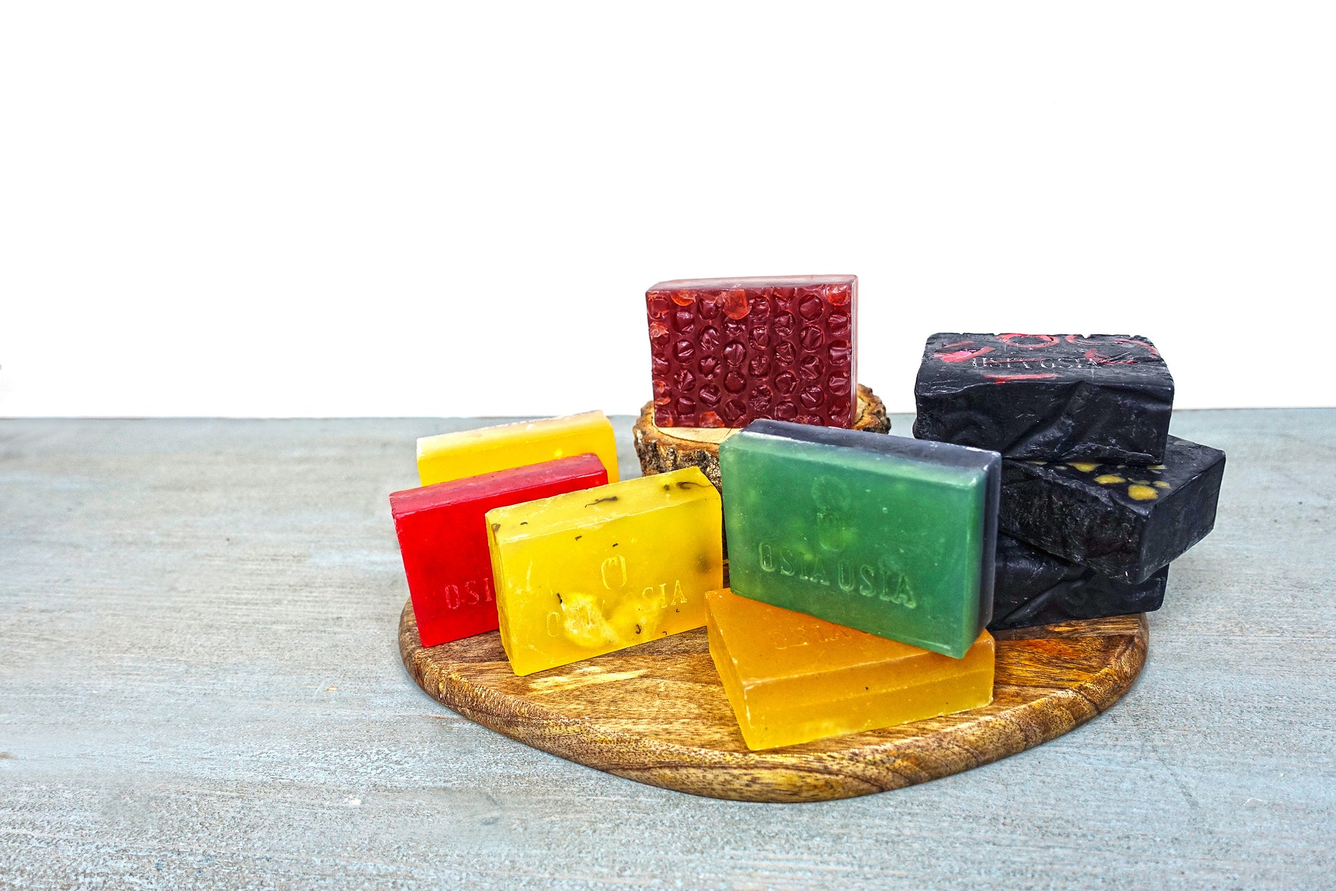 Kumkumadi Oil with Saffron Handcrafted Luxury Herbal Soap 藏紅花 Kumkumadi 精油手工芳療皂